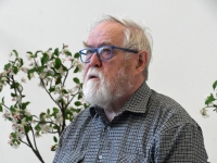 Luulekogumiku „Versioon 7.0” esitlusel Pärnu Keskraamatukogus. Foto: Urmas Saard / Külauudised
