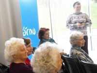 Luulekogumiku „Versioon 7.0” esitlusel Pärnu Keskraamatukogus. Foto: Urmas Saard / Külauudised