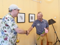 Marko Toomast ja Harry Liivrand , Marko Toomasti näituse “Betula” avamine Tallinna Ülikooli Akadeemilise Raamatukogu teise korruse galeriis. Foto. Urmas Saard / Külauudised