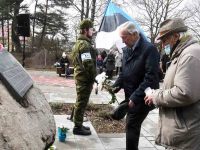 Märtsiküüditamise 73. aastapäev Leina pargis. Foto: Urmas Saard / Külauudised