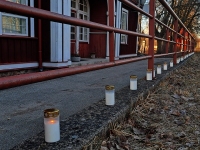Märtsiküüditamise mälestuspäeval Sindi endise raudteejama juures. Foto: Urmas Saard / Külauudised