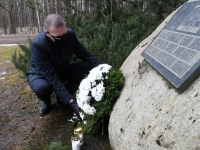 Märtsiküüditamise päeval Pärnu Leinapargis. Foto: Urmas Saard / Külauudised