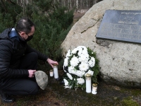Märtsiküüditamise päeval Pärnu Leinapargis. Foto: Urmas Saard / Külauudised