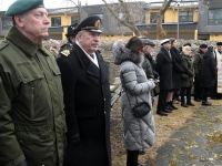 Märtsipommitamise ohvrite mälestuspäeval Tallinna Siselinna kalmistul. Foto: Urmas Saard / Külauudised