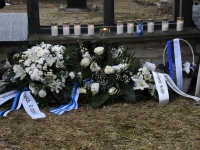 Märtsipommitamise ohvrite mälestuspäeval Tallinna Siselinna kalmistul. Foto: Urmas Saard / Külauudised