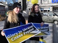 Meeleavaldus Pärnus Iseseisvuse väljakul Ukraina toetuseks. Foto: Urmas Saard / Külauudised