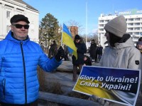 Meeleavaldus Pärnus Iseseisvuse väljakul Ukraina toetuseks. Foto: Urmas Saard / Külauudised