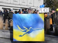 Meeleavaldus Pärnus Iseseisvuse väljakul Ukraina toetuseks. Foto: Urmas Saard / Külauudised