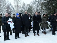 Metsavennad Kose kirikus ja kalmistul. Foto: Urmas Saard / Külauudised