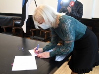 Pärnu koalitsioonilepingu allkirjastamine. Foto: Urmas Saard / Külauudised