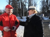 Pärnu Mihkel Lüdigi nimeline meeskoor laulab Tallinna värava juures kevadet tervitavaid laule. Foto: Urmas Saard / Külauudised