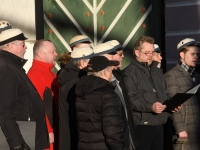 Pärnu Mihkel Lüdigi nimeline meeskoor laulab Tallinna värava juures kevadet tervitavaid laule. Foto: Urmas Saard / Külauudised