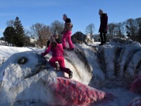 Pärnu Vallikääru aasale ehitatud lumelinnas. Foto: Urmas Saard / Külauudised