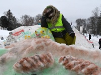 Pärnu Vallikääru aasale ehitatud lumelinnas. Foto: Urmas Saard / Külauudised