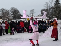 Pärnu Vallikääru aasale ehitatud lumelinnas. Foto: Urmas Saard / Külauudised