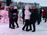 Pärnu Vallikääru aasale ehitatud lumelinnas. Foto: Urmas Saard / Külauudised