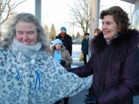 ERR tegi otsetselülituse eetrisse Pärnus kontserdimaja esiselt väljakult priiuse põlistumise päeva hommikul kell 7.20. Foto: Urmas Saard