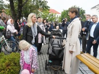 027 President Kersti Kaljulaid Iseseisvuse väljakul. Foto: Urmas Saard / Külauudised