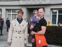 038 President Kersti Kaljulaid Iseseisvuse väljakul. Foto: Urmas Saard / Külauudised