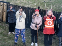 Punase Risti Pärnumaa seltsi inimesed Türgi paisjärve lähedal Paikusel. Foto: Urmas Saard / Külauudised
