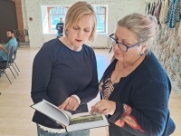 Raamatu “Pildikesi Paikuselt” esitlus Seljametsal. Foto: Urmas Saard / Külauudised