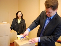 Raamatu „Sindi elu piltides” esitlusele eeln ja esitluse pä aastal 2013. Foto: Urmas Saard Külauudised