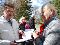 Raamatu „Sindi elu piltides” esitlusele eeln ja esitluse pä aastal 2013. Foto: Urmas Saard Külauudised