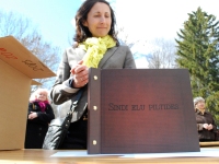 Raamatu „Sindi elu piltides” esitlusele eeln ja esitluse pä aastal 2013. Foto: Urmas Saard Külauudised