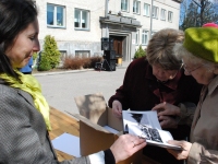 Raamatu „Sindi elu piltides” esitlusele eeln ja esitluse pä aastal 2013. Foto: Urmas Saard Külauudised