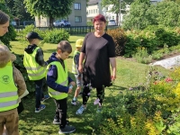 Raeküla kogukonna seltskonnaga vaheldumisi nii Eesti kui Läti poolel. Foto: reisil osalenu / Raeküla Vanakooli keskus