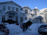 Raeküla Vanakooli keskuse ees tähistatav neljas adventpüha. Foto: Urmas Saard / Külauudised