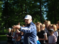 Rein Vendla dirigendina erinevates esinemispaikades. Foto: Urmas Saard / Külauudised