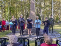 Esinevad Pärnu-Jaagupi Põhikooli õpilased Aliisa Laan, Antero Annusvere, Marjete Melts, Karl Adrian Vainu, Erko Elmend. Foto: Andrus Peetson