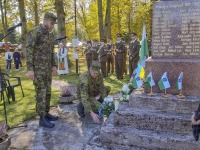 Pärnu-Jaagupi Kaitseliidu esindajad Margo Sai ja Raul Peetson. Foto: Andrus Peetson