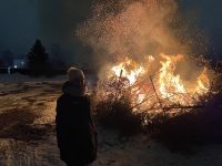 Saku valla ühisel kuuskede põletamisel. Foto: Kadi Arnik