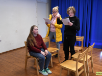 Sindi gümnaasiumi näiterühm valmistub lipu päeva tähistamiseks. Foto: Urmas Saard / Külauudised