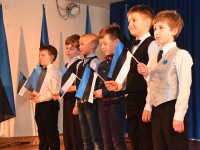 027 Sindi gümnaasiumi õpilaskonverents Eesti lipp 135. Foto: Urmas Saard