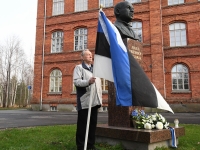 050 Sindi gümnaasiumi õpilaskonverents Eesti lipp 135. Foto: Urmas Saard