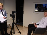 Sindi gümnaasiumis valmib Tartu rahu 101. aastapäeva tähistav videosalvestus. Foto: Urmas Saard / Külauudised