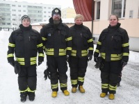 Sindi lasteaed Eesti Vabariigi 105. aastapäeva tähistamas. Foto: Urmas Saard / Külauudised