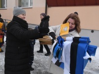 Sindi lasteaed Eesti Vabariigi 105. aastapäeva tähistamas. Foto: Urmas Saard / Külauudised