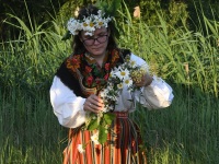 Marina Mesipuu-Rhun. Suvine pööripäev Raekülas. Foto: Urmas Saard / Külauudised