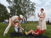 Suvine pööripäev Raekülas. Foto: Urmas Saard / Külauudised