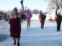 Talvisel energiliste elamuste perepä Sindi ujulas. Foto: Urmas Saard / Külauudised