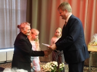 Tartu Ülikooli Pärnu kolledži väärikate ülikooli õppeaasta 2025/2026 lõpuaktusel. Foto: Urmas Saard / Külauudised