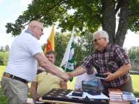 029 Teenetemedalid püha ürituse lõpetamisel. Foto: Urmas Saard / Külauudised