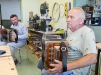 Teppo tüüpi lõõtsad valmivad Jõõpre koolis. Foto: Urmas Saard / Külauudised