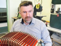 Teppo tüüpi lõõtsad valmivad Jõõpre koolis. Foto: Urmas Saard / Külauudised