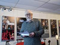 Jaak Känd Tiina Saare luuleraamatu "Segu 7" esmaesitlusel. Foto: Urmas Saard / Külauudised