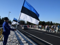 Uu Tori silla avamise õhtul. Foto: Urmas Saard / Külauudised